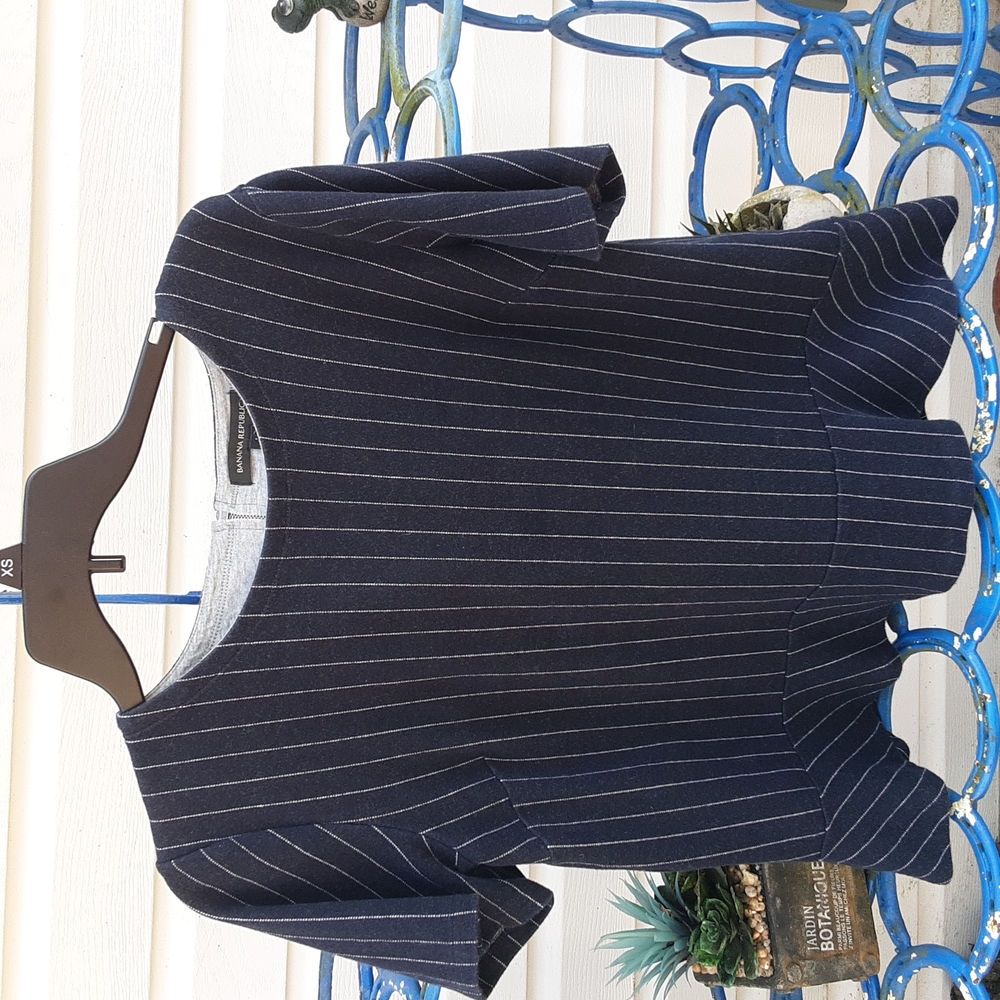Blue and white striped Banana Republic short sleeve top, size L.